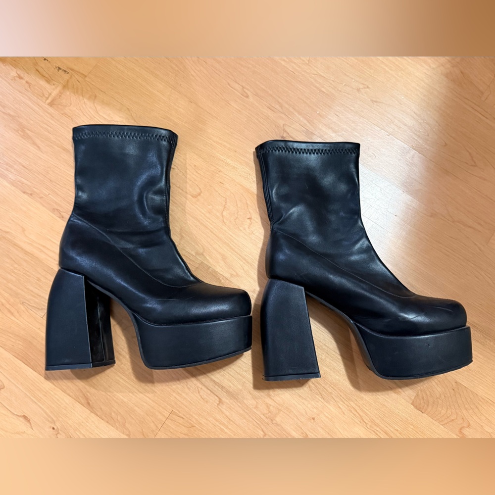 Windsor Smith style ankle boots